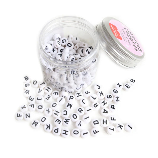 Pot de perles lettres