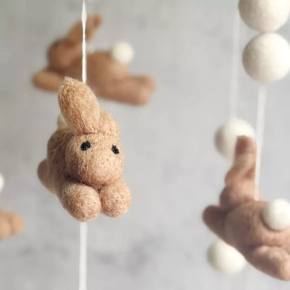 Mobile en feutrine - Lapins