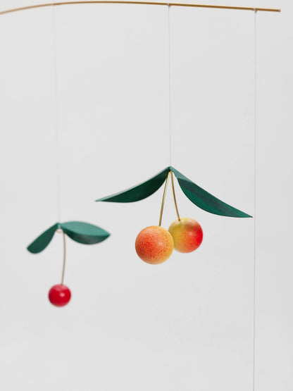 Mobile fabriqué à la main au Danemark - Cherry Bird