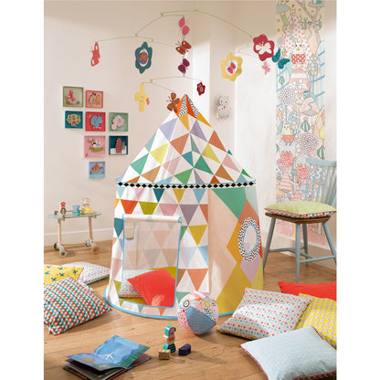 Cabane multicolore
