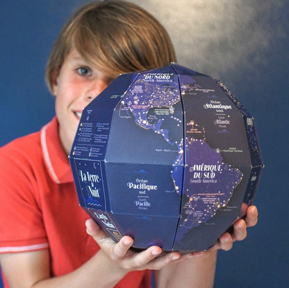 Globe phosphorescent à construire - La Terre la nuit