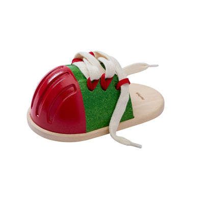 Grande chaussure à lacer